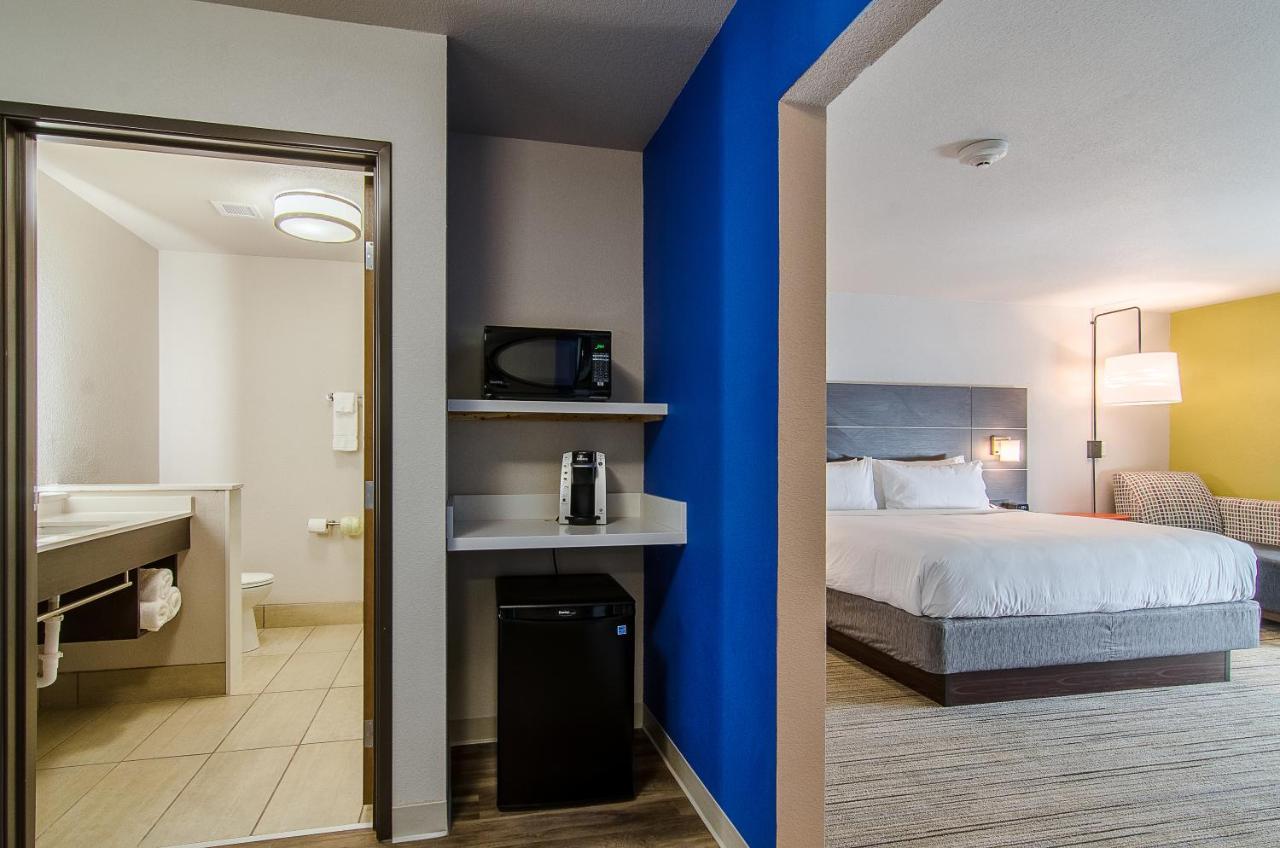 Holiday Inn Express & Suites - Atchison By Ihg Eksteriør bilde