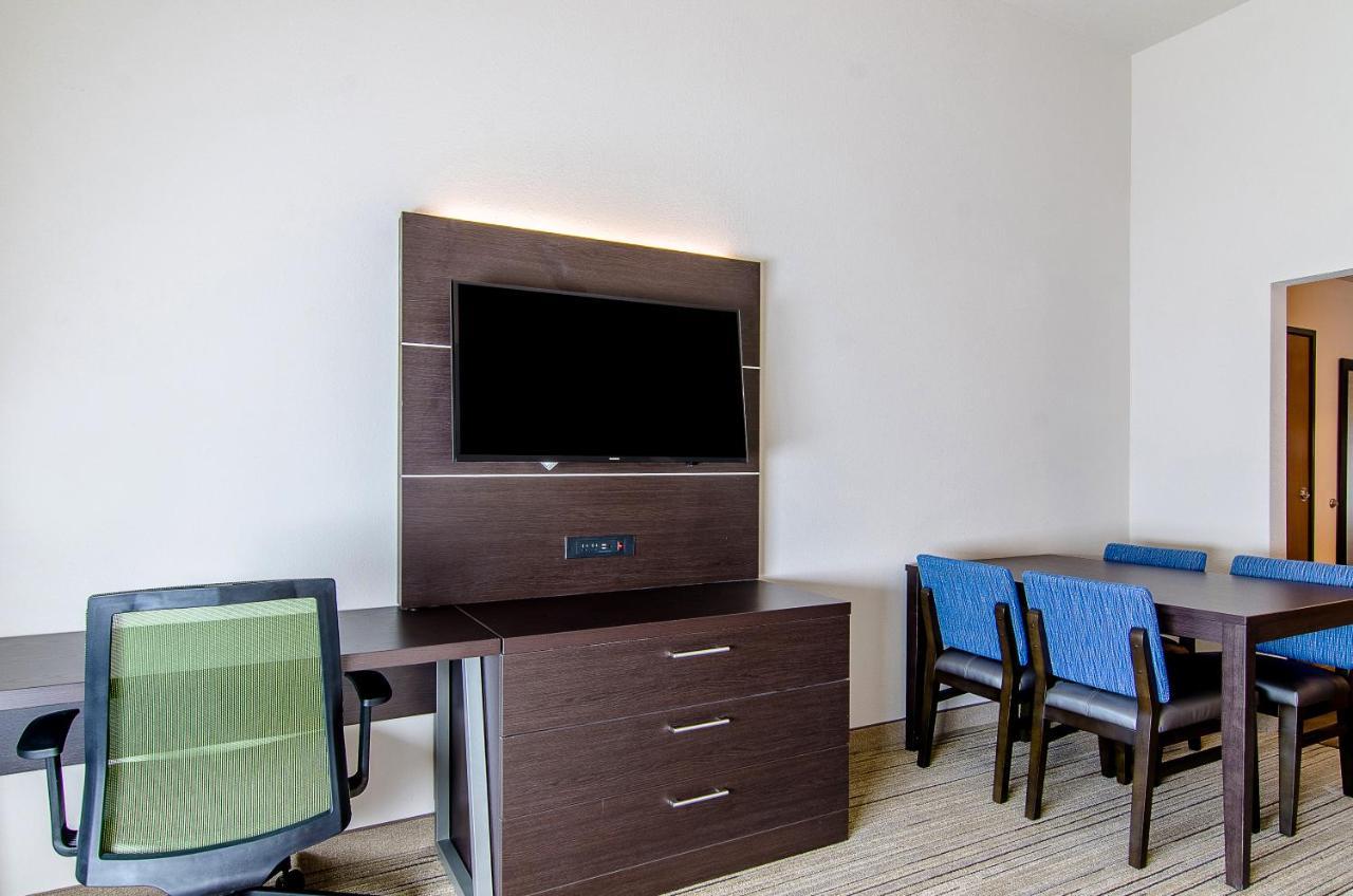 Holiday Inn Express & Suites - Atchison By Ihg Eksteriør bilde
