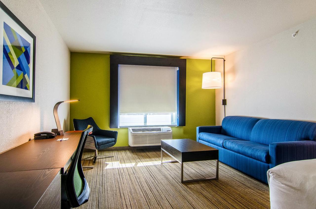 Holiday Inn Express & Suites - Atchison By Ihg Eksteriør bilde