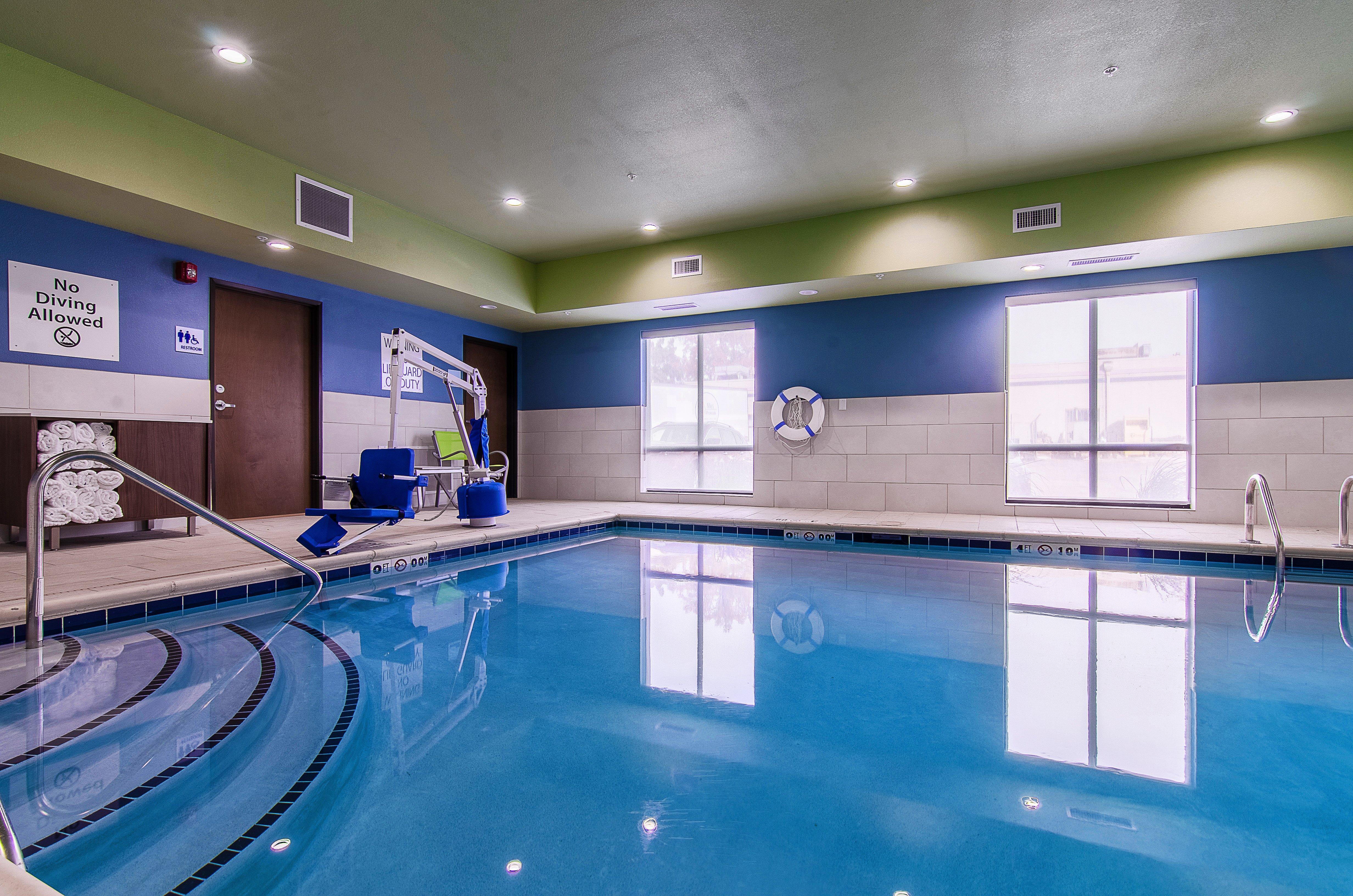 Holiday Inn Express & Suites - Atchison By Ihg Eksteriør bilde